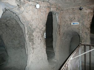 トルコ2地下2